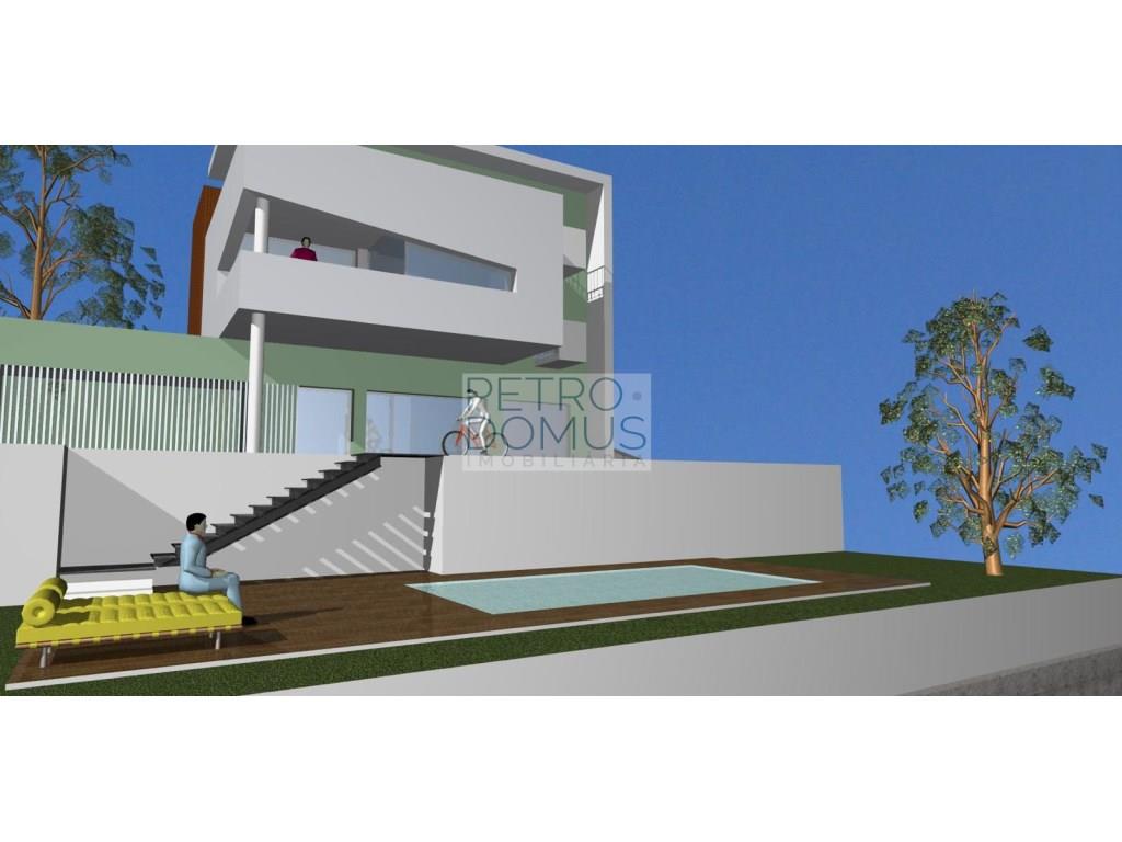 Parcela De Terreno Urbano Con Proyecto De Vivienda (No Aprobado)