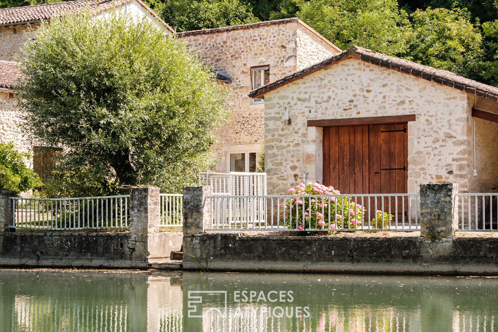Exceptional property with mill and houses on the banks of the Clain