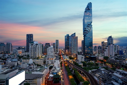 3-Bedroom high-end condo for sale close to Bts Chong Nonsi