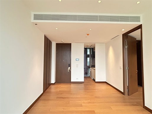1 Bedroom Luxury condo for sale close to Mrt Silom