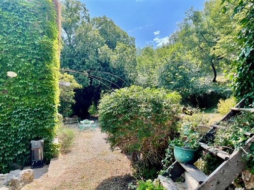 Historic Bastide in the heart of a forest