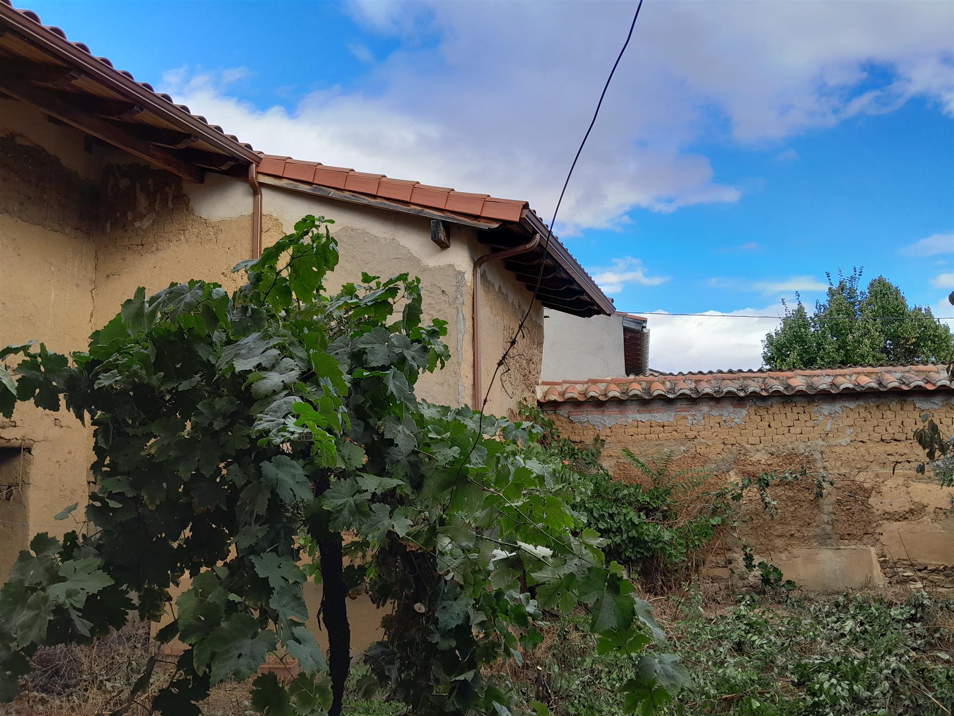 Casă modernizată de vânzare în provincia Leon, Spania. Bio-construit în 1930. 