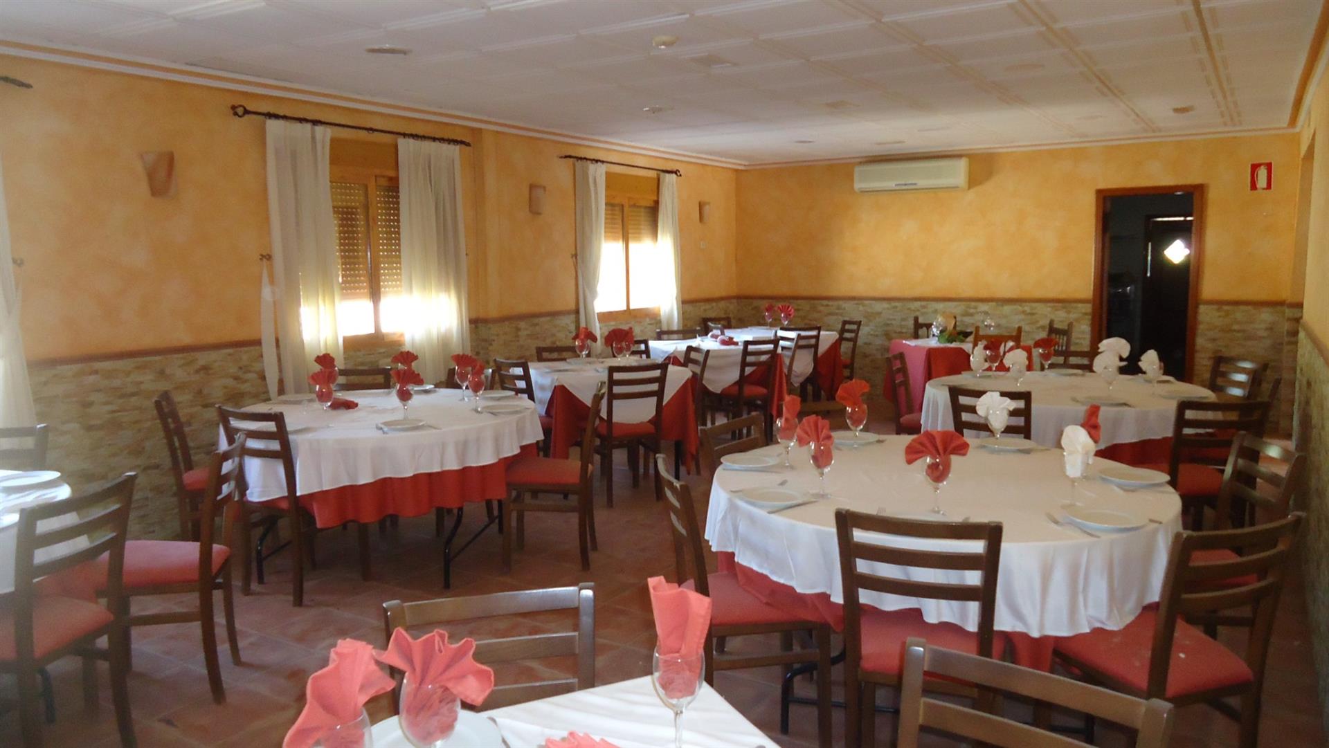 Purchase: Business premises (33610)