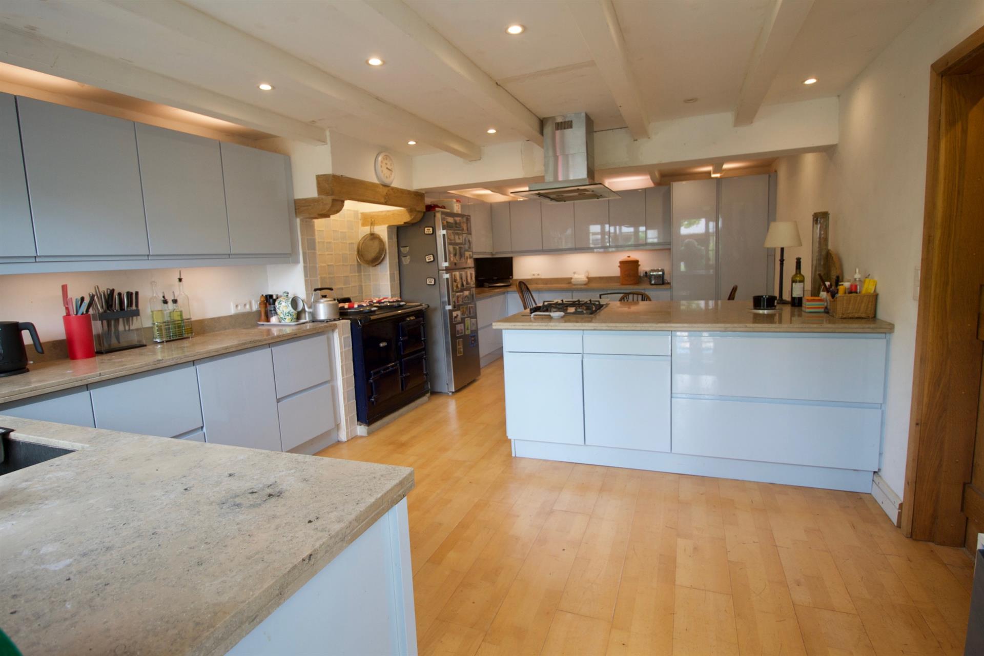 Ensemble immobilier de caractère, deux maisons et une grange sur 2,8ha