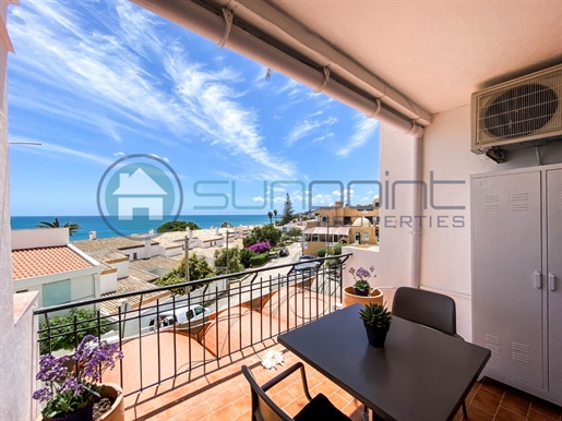 1 bedroom apartment w beautiful sea views within a short walk to the beach