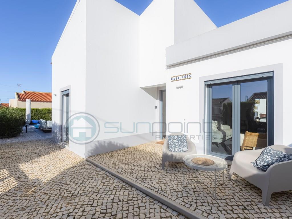 Completely renovated 3 bedroom villa + Annex and Pool in Sagres