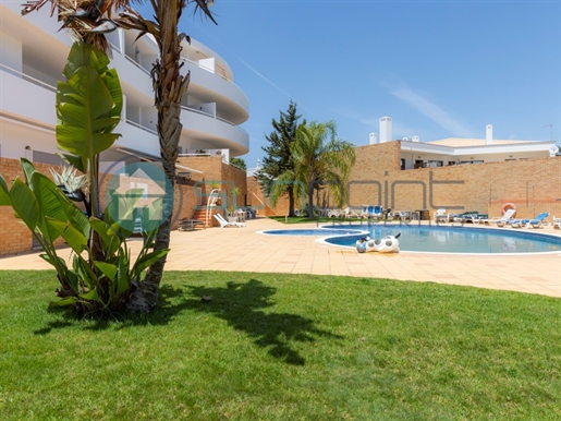Appartement de luxe de 2 chambres avec piscine commune près de la plage de D. Ana - Lagos