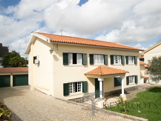 House in Residential Neighborhood in Casais de Algueirão/Sintra