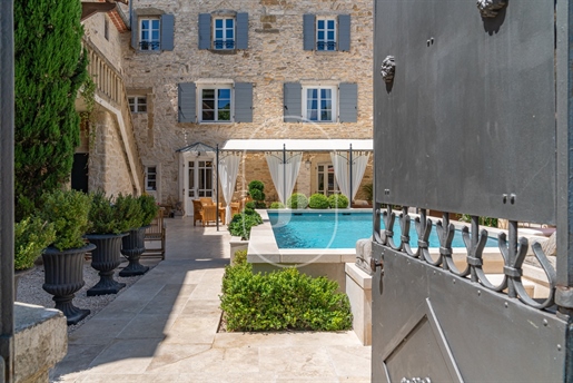 Fifteenth-Century house for sale 15 km from Uzès