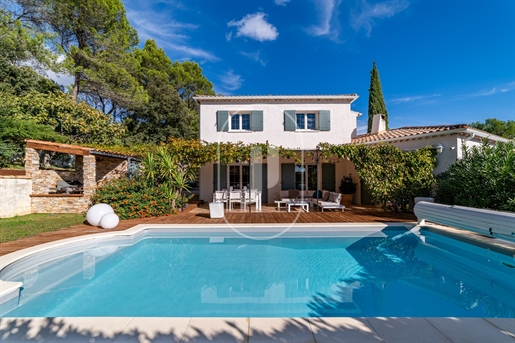 Renovated villa with commanding view for sale 25 min from Uzès