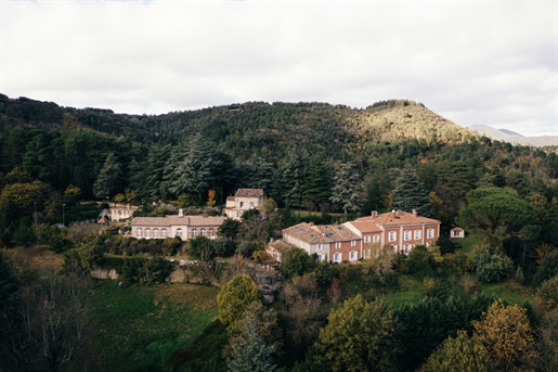 Exceptional 1,800 sqm property for sale in Cévennes Nature Park