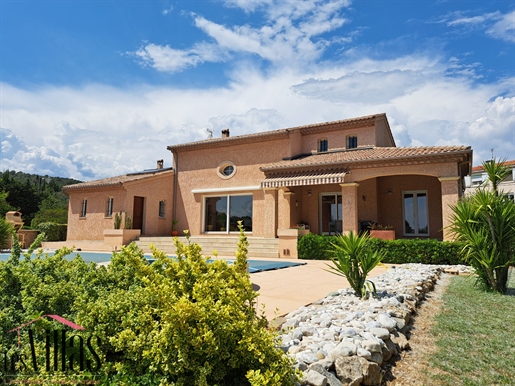 25 km from Narbonne - Mediterranean villa with swimming pool on wooded grounds of 2,200 m2