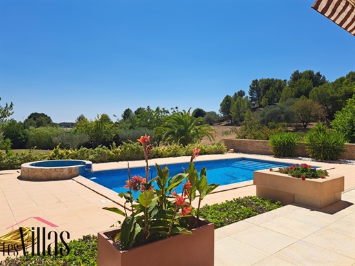 25 km de Narbonne - Villa méditerranéenne avec piscine sur terrain arboré de 2200 m2