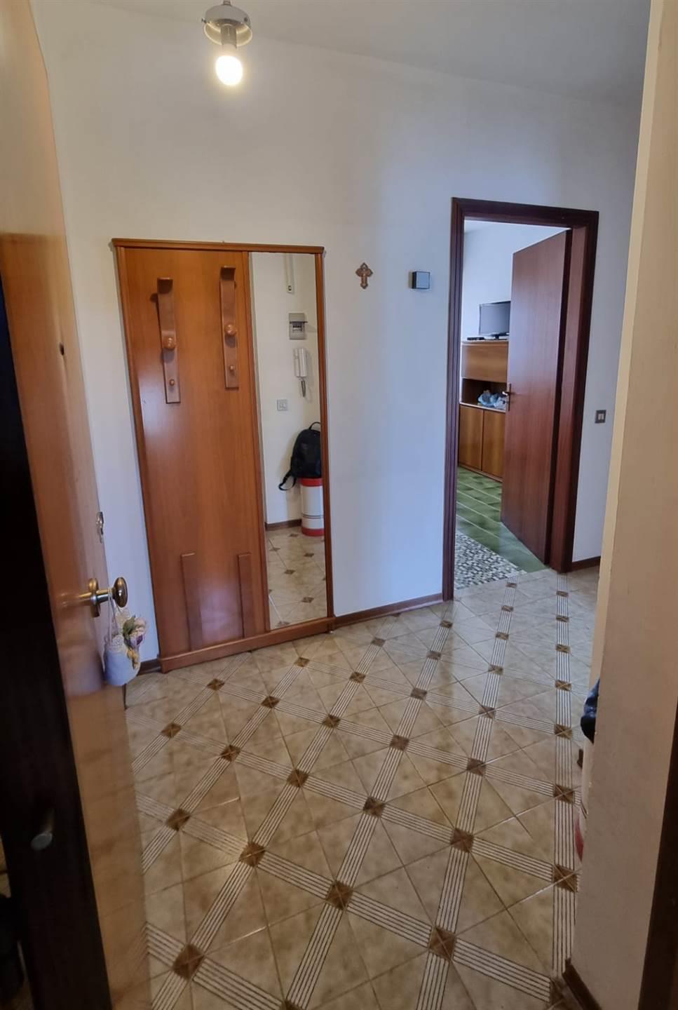 Purchase: Apartment (90127)