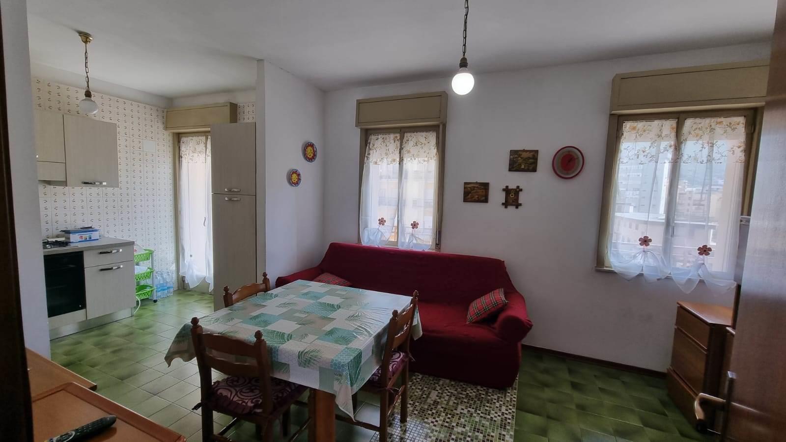 Purchase: Apartment (90127)