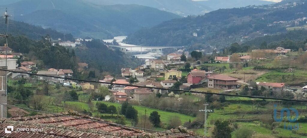 Construction land in Rio de Moinhos with 150,00 m²