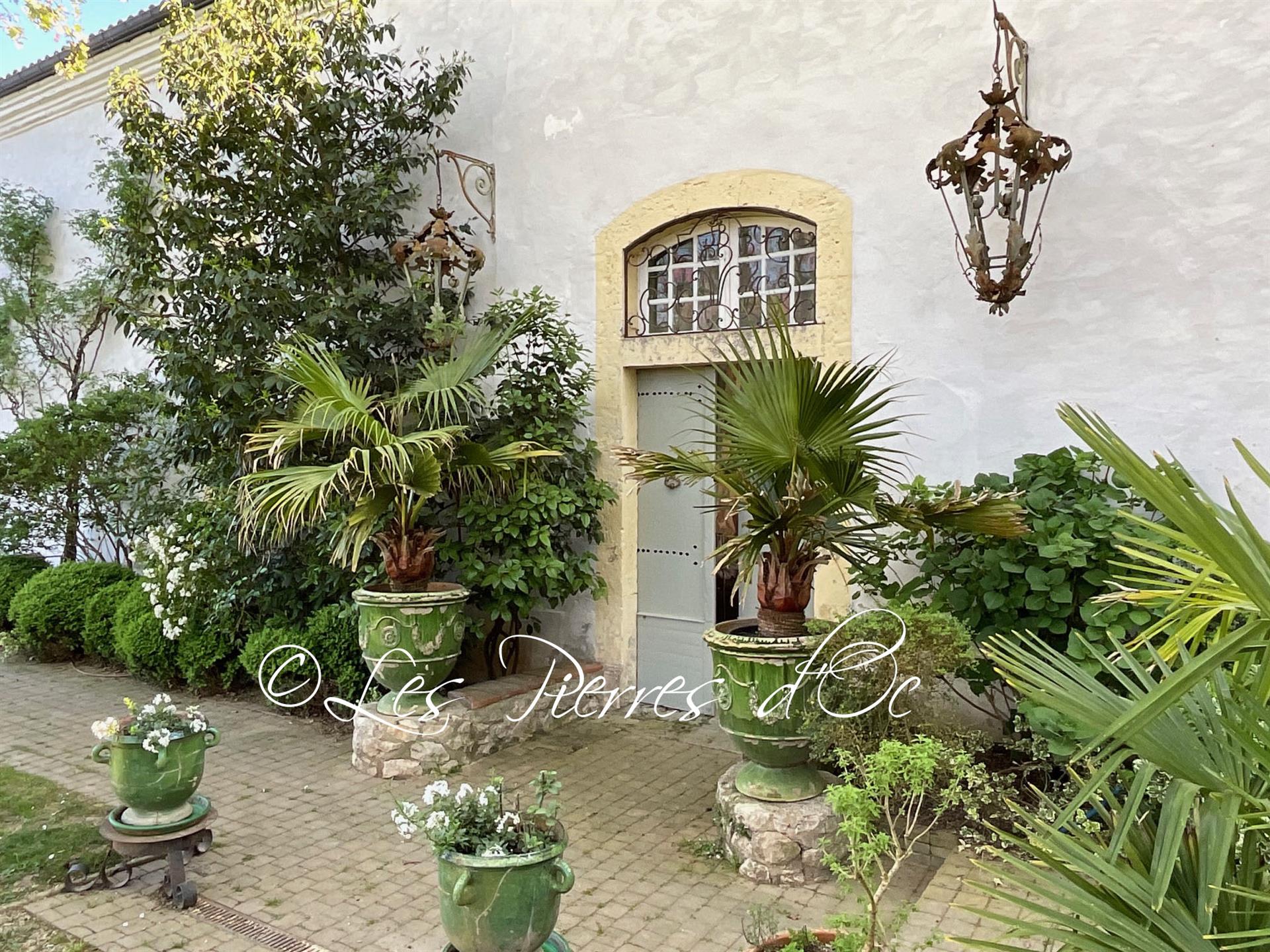 Lovely Xviiith Century Chartreuse On A Hill With Exceptional Views, Guest House - Caretaker's Accomm