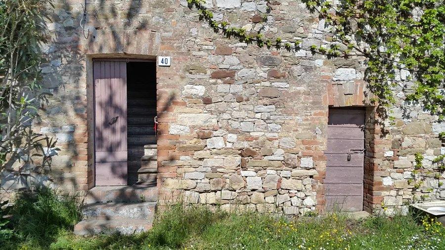 Conveniently located lovely casale