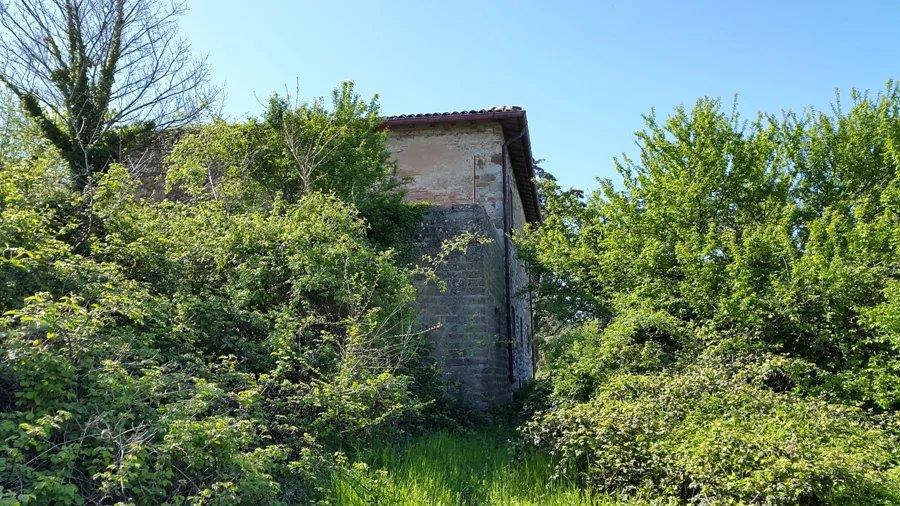 Conveniently located lovely casale