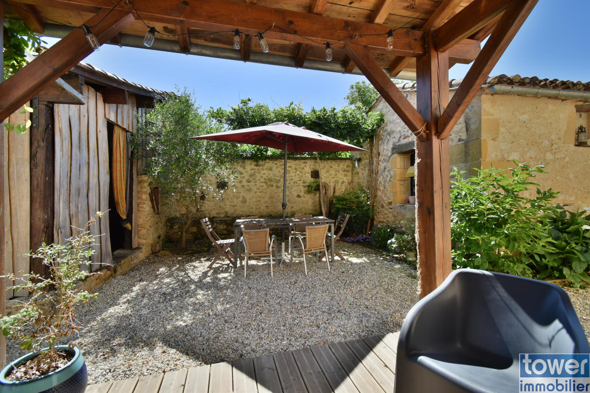 Proche Bergerac, Maison de charme rénovée de 125m2 avec piscine