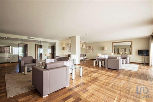 Apartamento T3 em Lisboa de 239,00 m²
