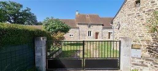 Detached stone 5 bed habitable house + double garage & 3 outbuildings on plot of approx. 2500M2