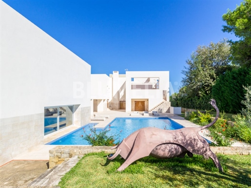 Luxus-Villa in 1. Reihe von Strand zum Verkauf in Dénia, Alicante