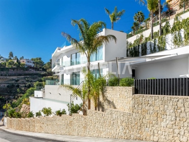 Luxury villa with sea views 800 metres from the beach for sale in Javea
