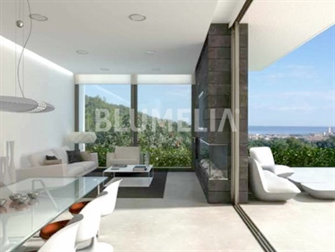Proyecto de villa moderna con vistas al mar en venta en Denia