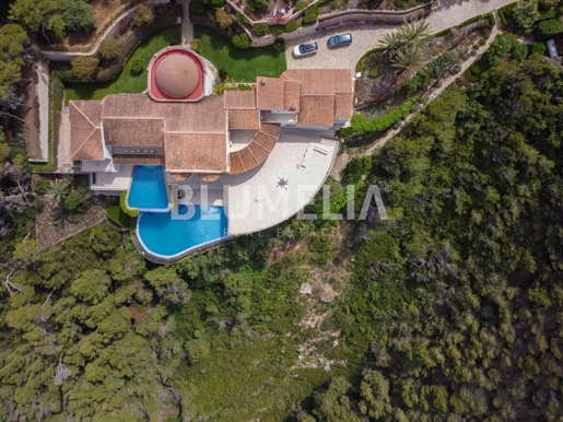 Exclusive luxury mansion on the 1st line of the sea in Portichol, Jávea