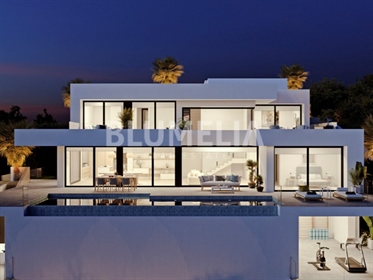 Luxe villaproject met uitzicht op zee te koop in Moraira