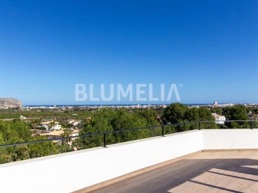 Moderne villa met panoramisch uitzicht te koop in Javea