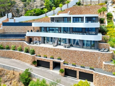 Villa exclusive de luxe en bord de mer à vendre à Cala Ambolo, Javea