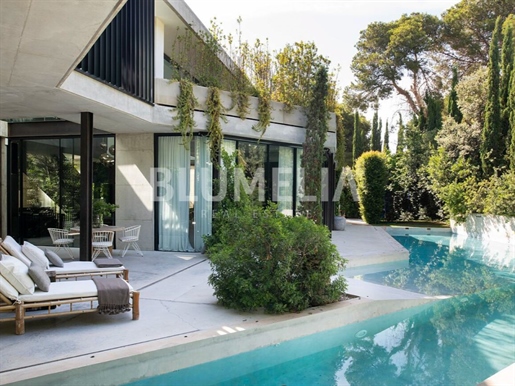 Exklusive Luxusvilla 400 Meter vom Strand entfernt zum Verkauf in Alicante