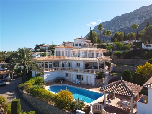 Special luxury Mediterranean villa with sea views for sale in Denia