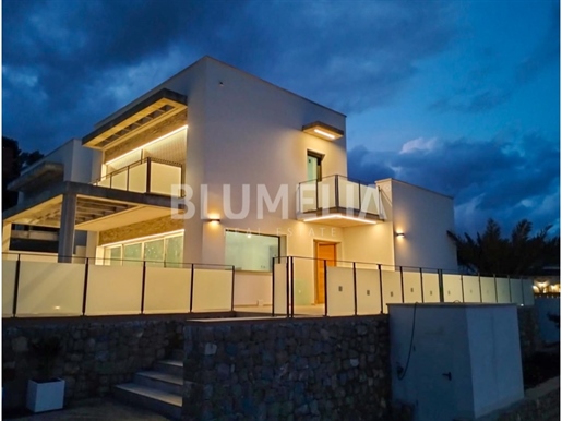 Villa jumelée à moins de 2 km de la plage à vendre à Moraira