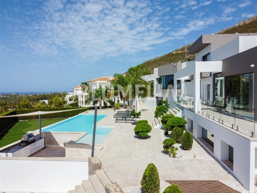 Villa de luxe exclusive de style moderne à vendre à Javea
