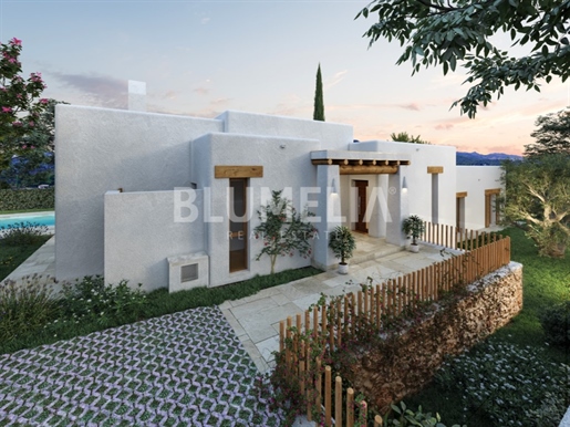 New Ibizan style villa for sale 3 km from the beach of El Arenal in Jávea