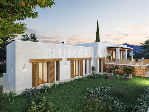 Nueva villa de estilo Ibizenco en venta a 3 km de la playa de El Arenal de Jávea