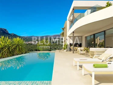 New luxury villa next to the town centre for sale in Calpe