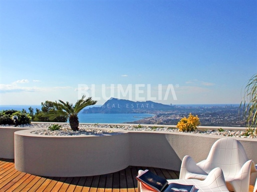 Exclusief luxe appartement met uitzicht op zee te koop in Altea