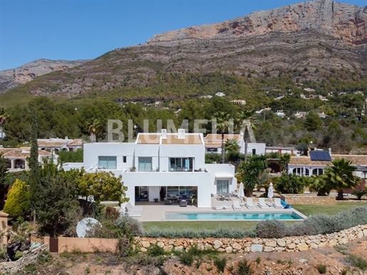 Ibizan villa with unobstructed mountain views for sale in Jávea
