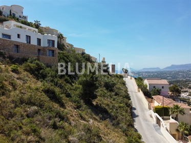 Plot of 835 m2 with unobstructed views for sale in Moraira