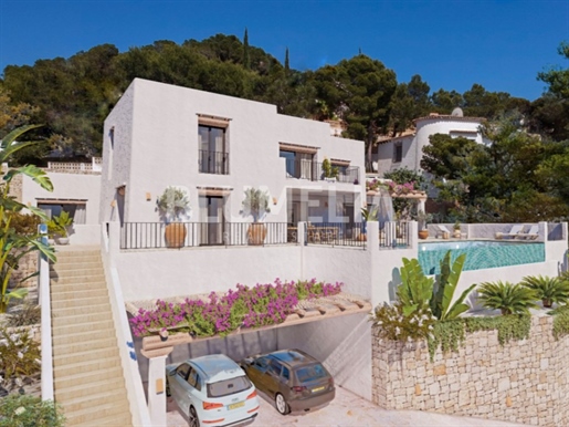 Ibizan stijl villa met uitzicht op zee te koop in Moraira