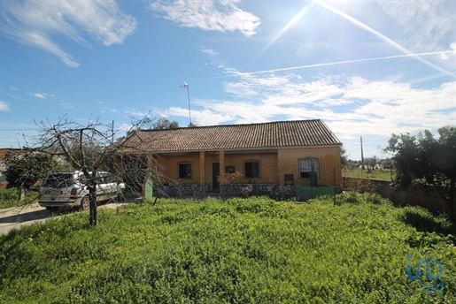 Village house with 4 Rooms in Évora with 127,00 m²