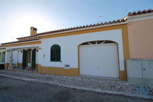 House with 3 Rooms in Évora with 101,00 m²