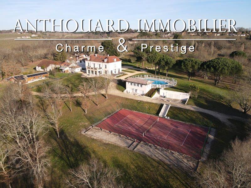 Charming estate, Gîte, swimming pool, tennis court