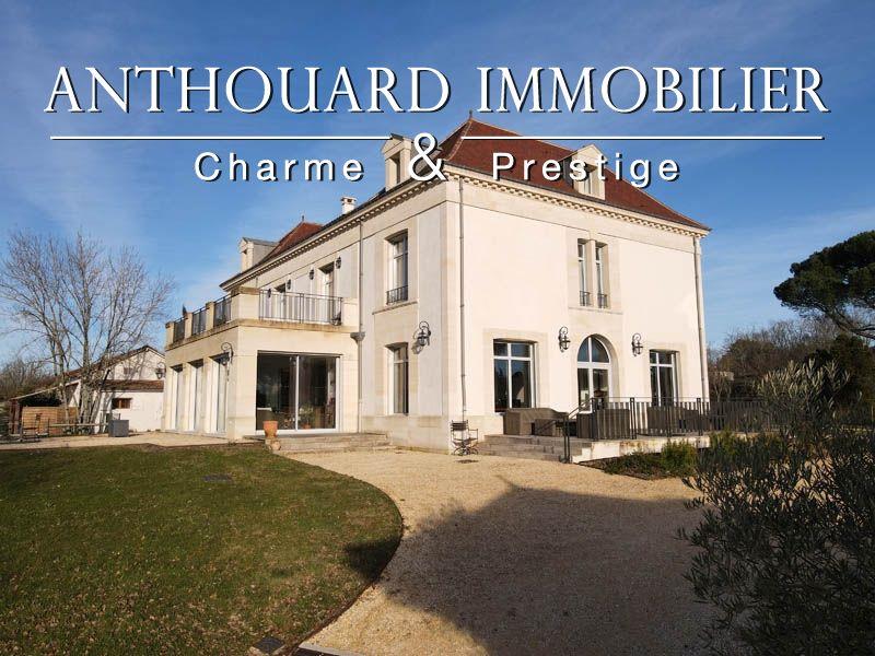 Charming estate, Gîte, swimming pool, tennis court
