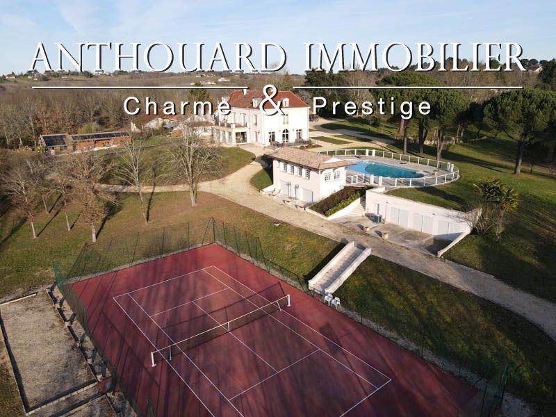 Charming estate, Gîte, swimming pool, tennis court