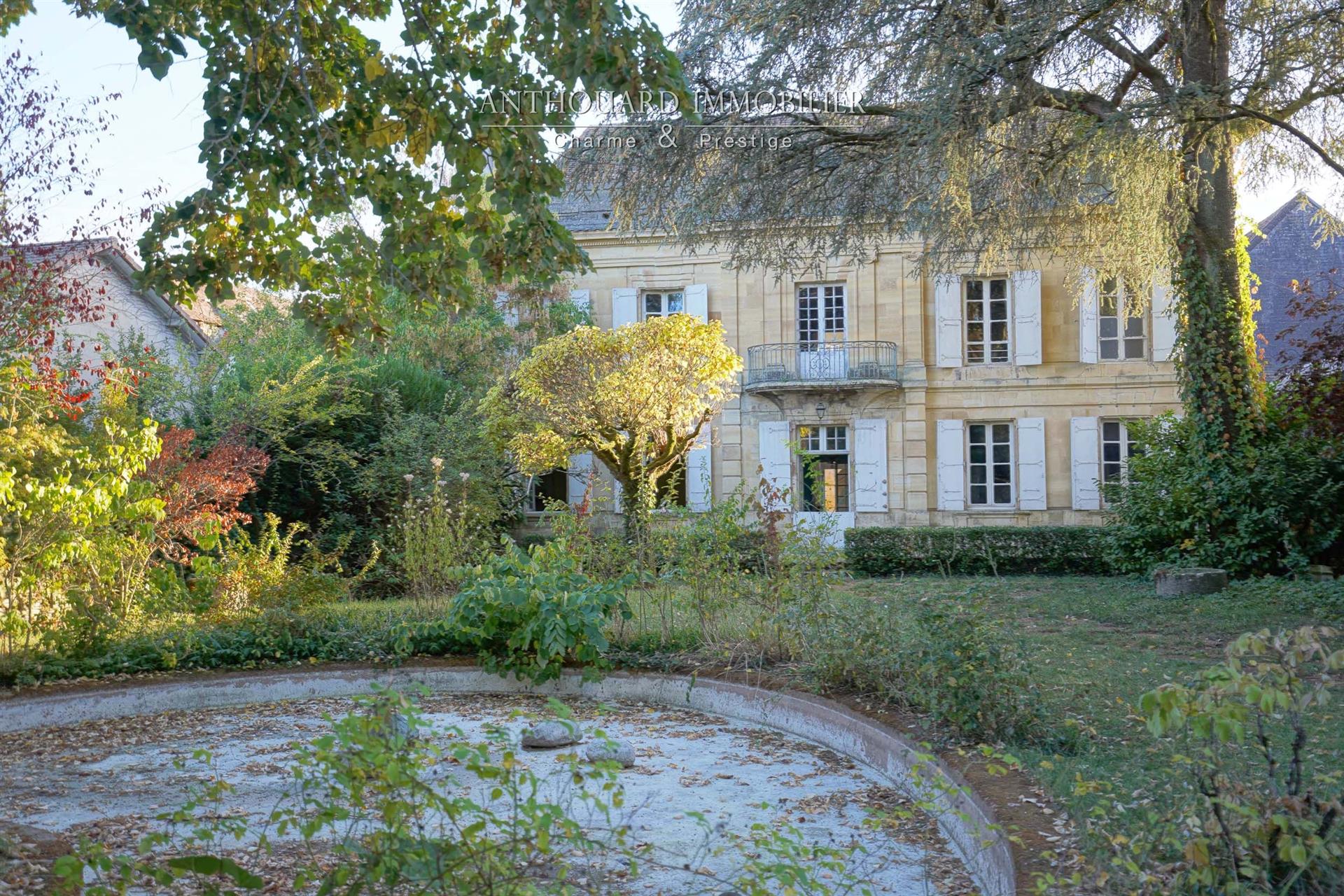 Exceptionnel Hôtel particulier du Xviii ème siècle